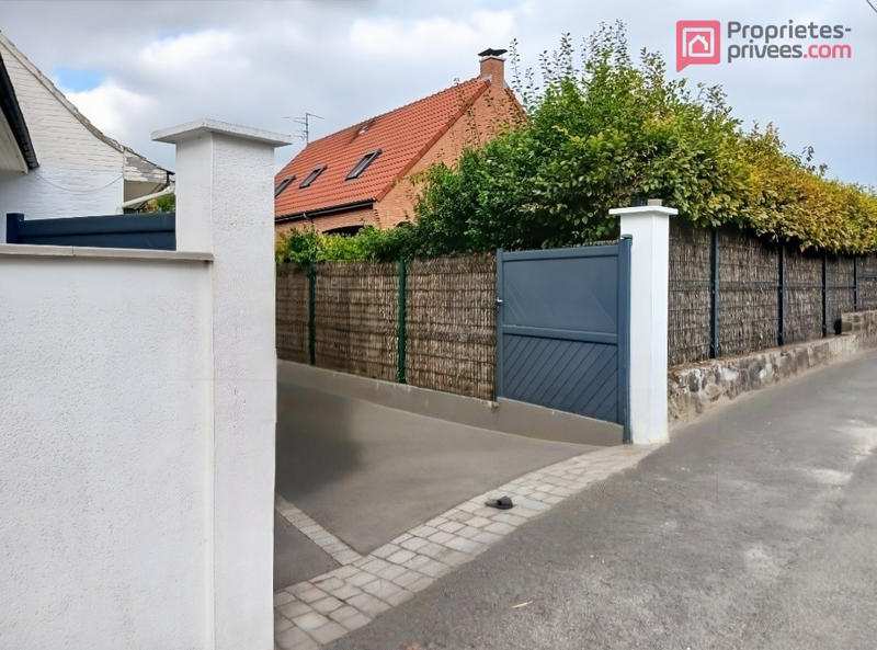 Maison - 151 m² - 9 pièces