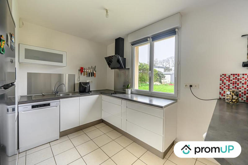 Maison traditionnelle - 77 m² - 4 pièces