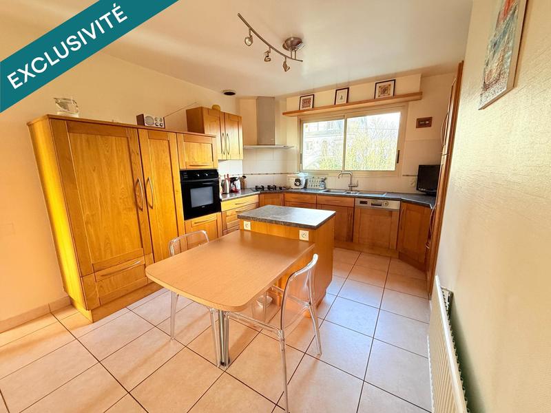 Maison - 195 m² - 7 pièces