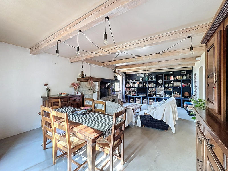 Maison - 141 m² - 6 pièces