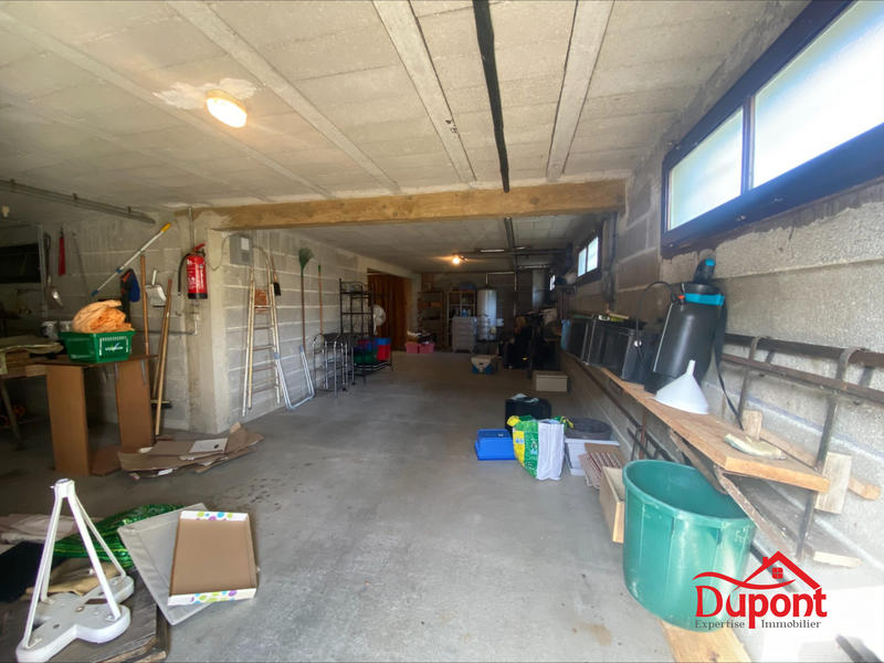 Maison - 202 m² - 6 pièces