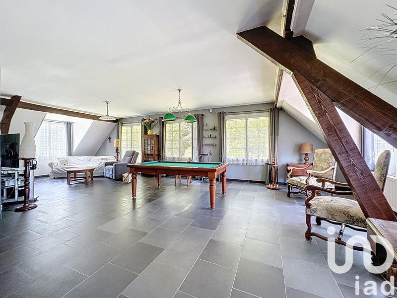 Maison - 270 m² - 9 pièces