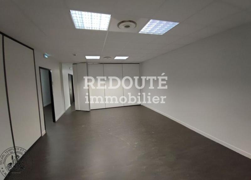 Bureau - 1 542 m²