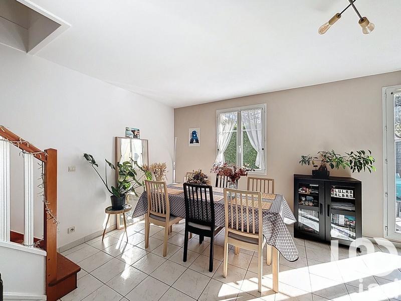 Maison - 80 m² - 5 pièces