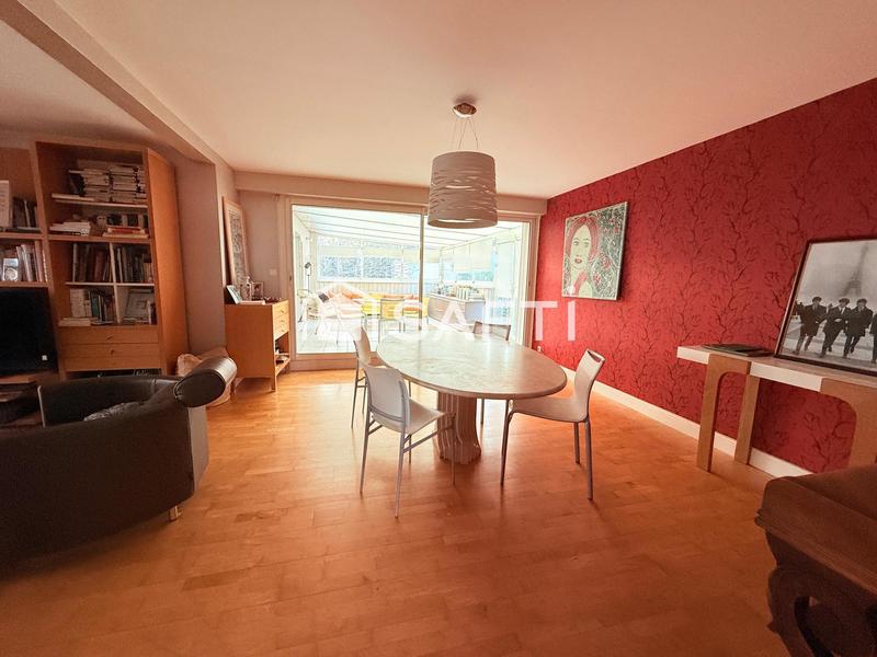 Maison - 364 m² - 12 pièces