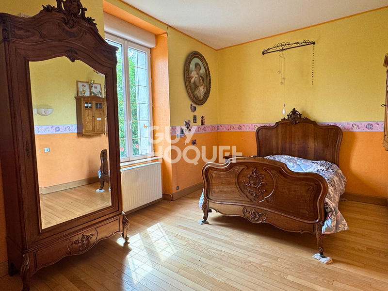 Maison - 161 m² - 8 pièces