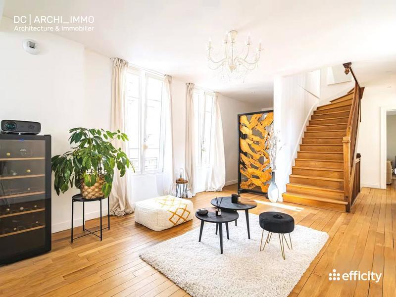 Maison - 247 m² - 10 pièces
