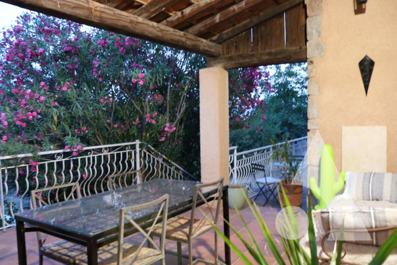 Maison - 290 m² - 10 pièces