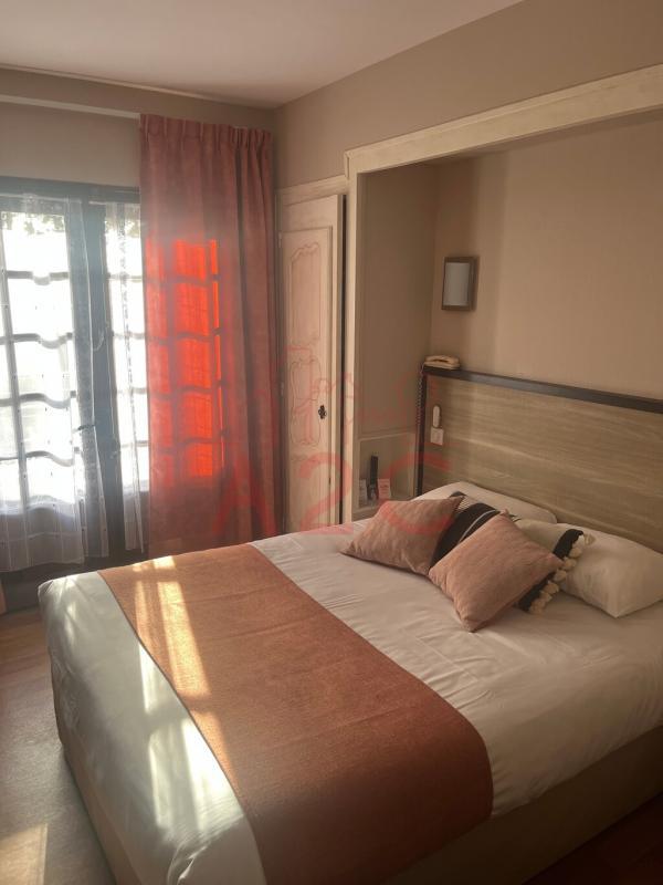 Fonds de commerce - 1 000 m²