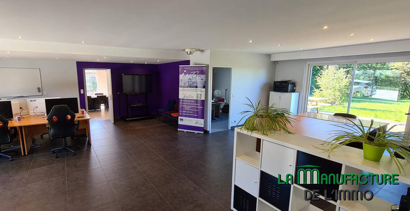 Bureau - 163 m² - 8 pièces