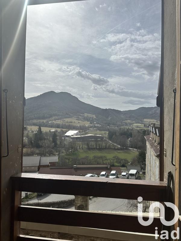 Appartement - 80 m² - 3 pièces