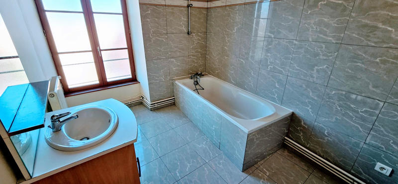 Appartement - 80 m² - 4 pièces