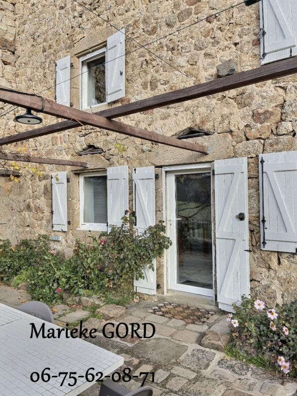 Maison - 248 m² - 9 pièces