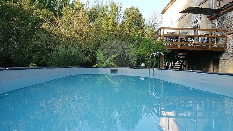 Maison - 192 m² - 5 pièces