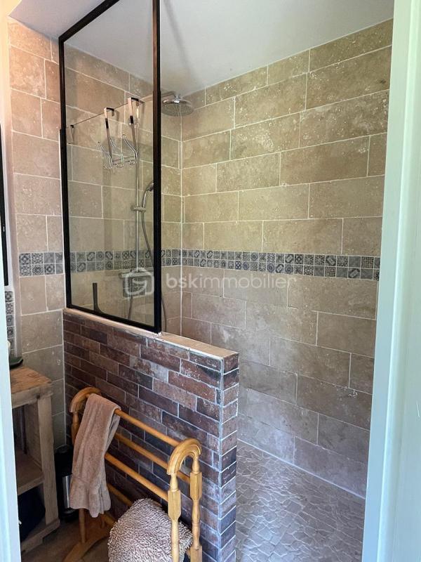 Demeure - 222 m² - 8 pièces