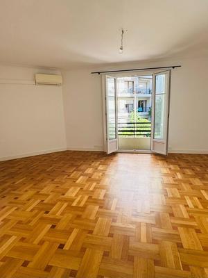 Appartement - 80 m² - 3 pièces