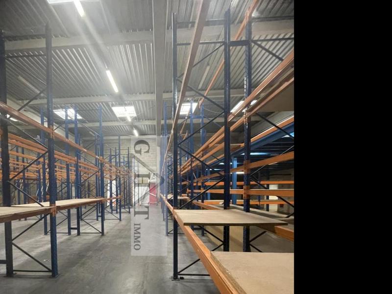 Entrepôt - 1 190 m²