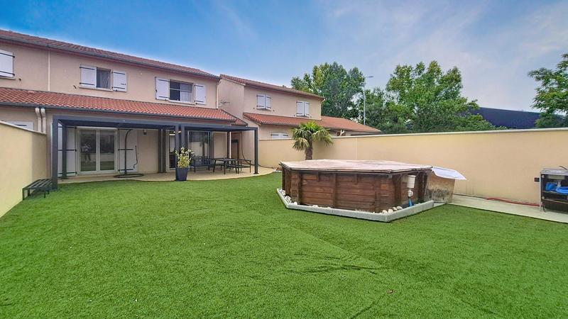 Maison - 96 m² - 4 pièces