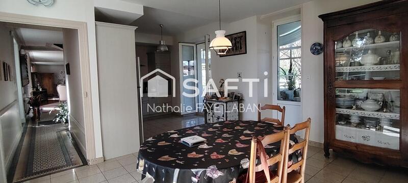 Maison de maîtres - 350 m² - 8 pièces