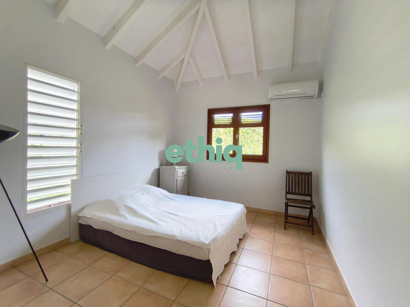 Maison contemporaine - 140 m² - 4 pièces