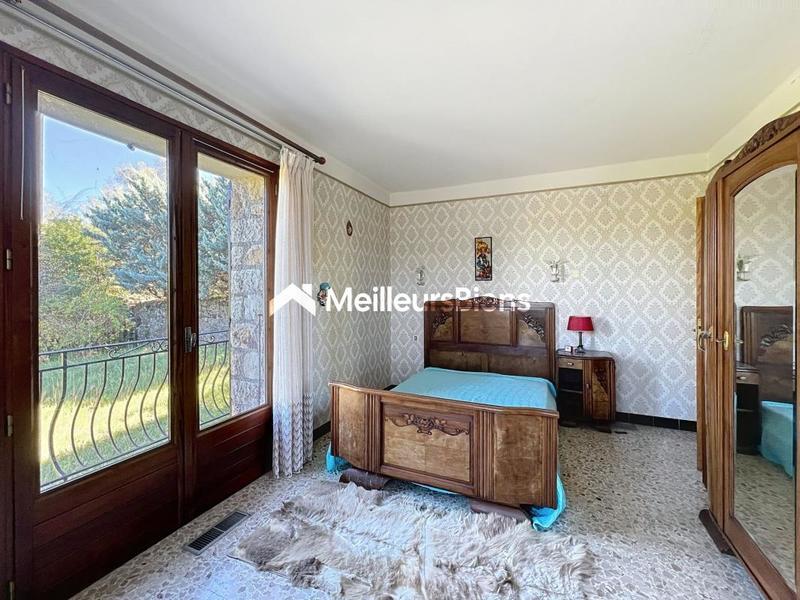 Maison - 148 m² - 9 pièces