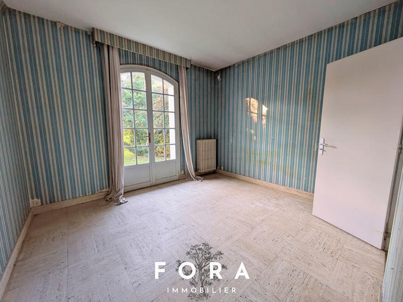 Maison - 212 m² - 8 pièces