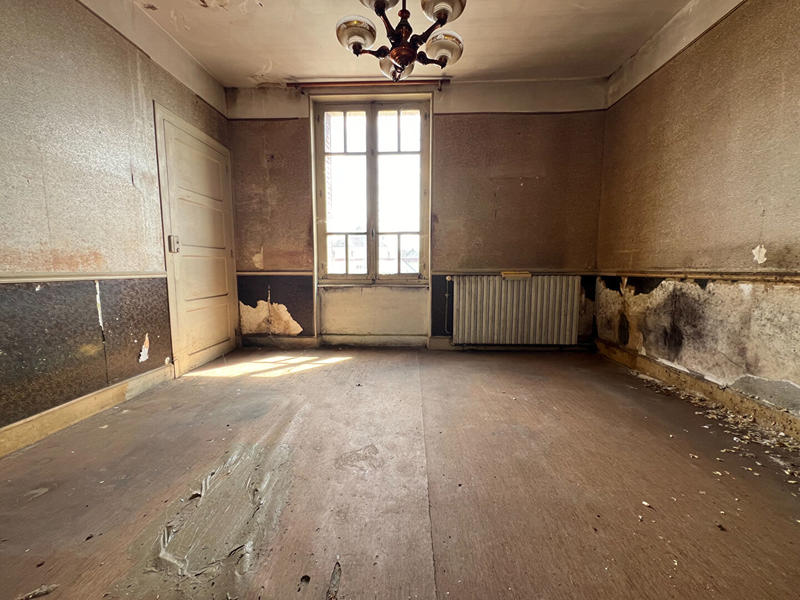 Maison - 92 m² - 5 pièces