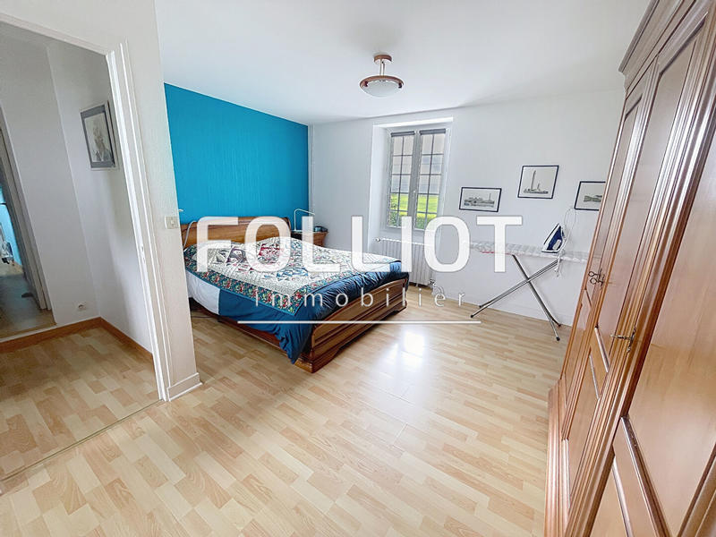 Maison - 170 m² - 9 pièces