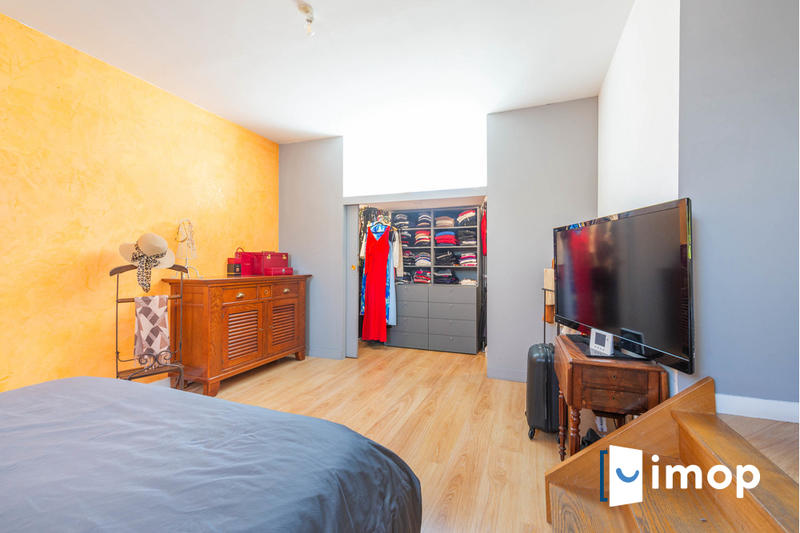 Maison - 189 m² - 7 pièces