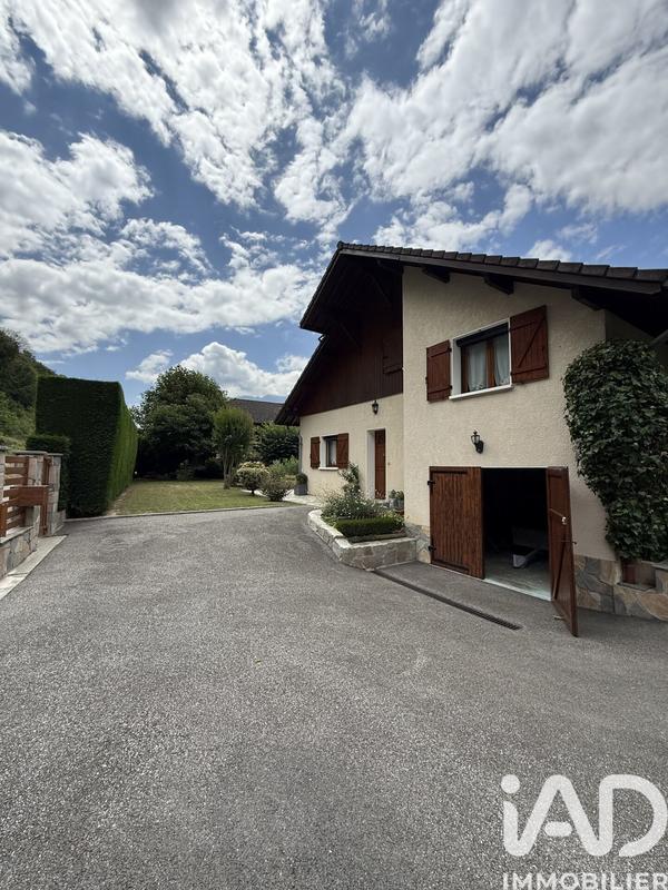 Maison - 102 m² - 5 pièces