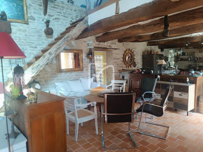 Propriété - 161 m² - 6 pièces