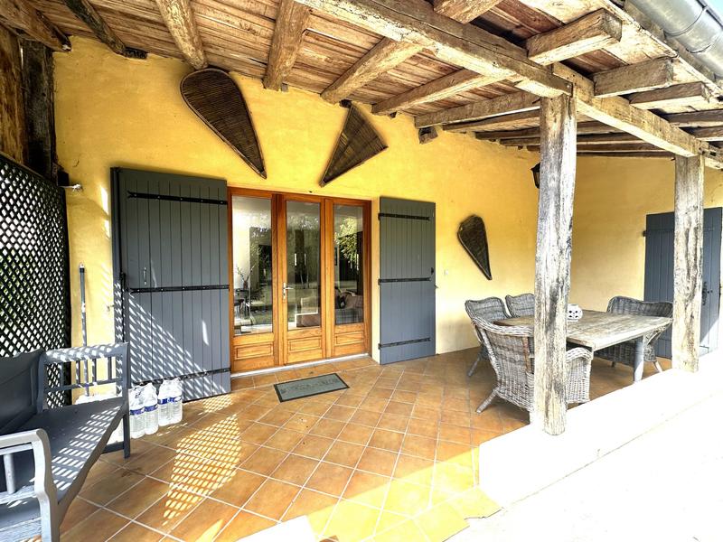 Maison traditionnelle - 185 m² - 7 pièces