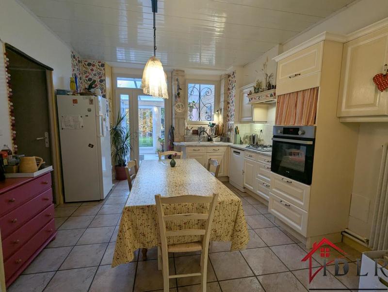 Propriété - 155 m² - 6 pièces