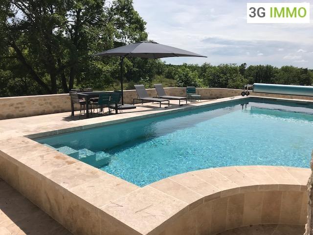 Maison en pierre - 252 m² - 9 pièces