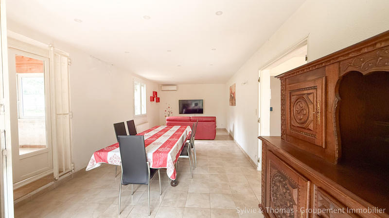 Maison - 200 m² - 9 pièces