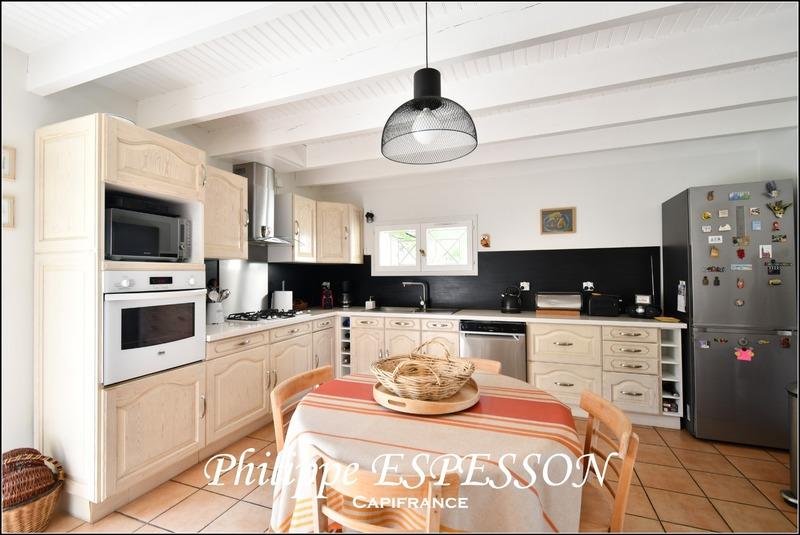 Corps de ferme - 205 m² - 8 pièces