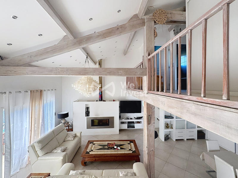 Villa - 258 m² - 10 pièces