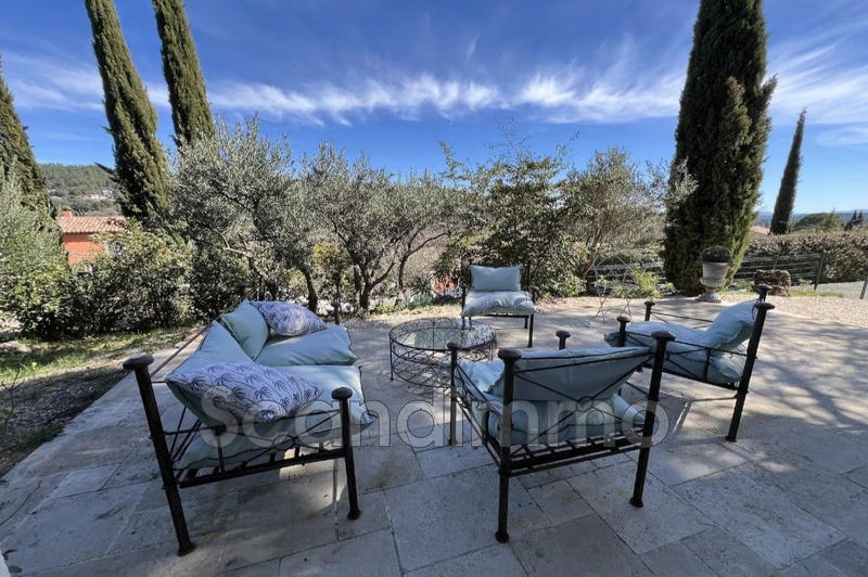 Villa - 161 m² - 6 pièces