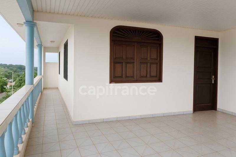 Appartement - 647 m² - 23 pièces