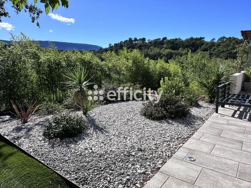 Maison - 290 m² - 11 pièces