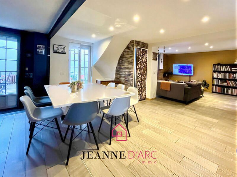 Maison - 135 m² - 4 pièces