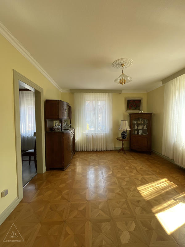 Propriété - 181 m² - 9 pièces