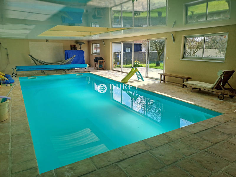 Maison traditionnelle - 203 m² - 6 pièces