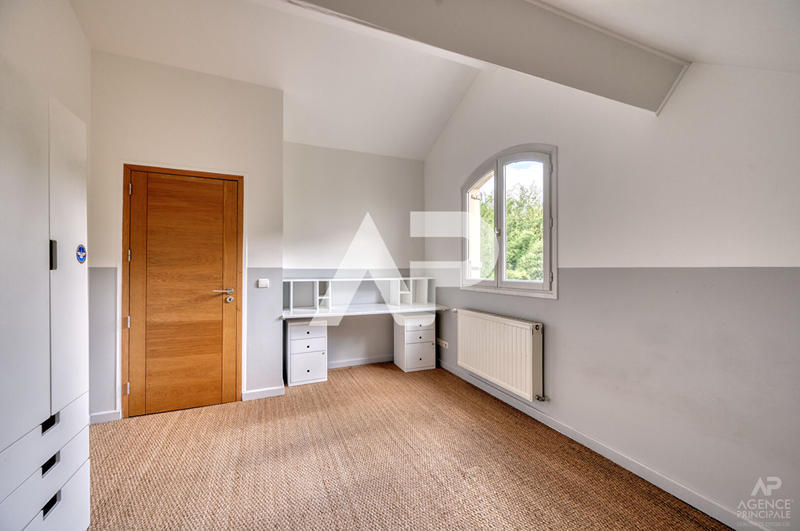 Maison - 148 m² - 6 pièces