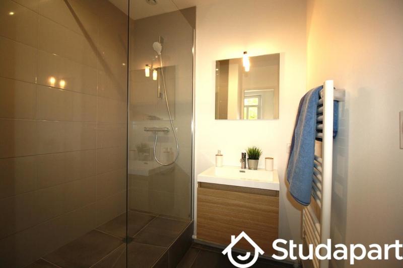 Chambre - 14 m² - 1 pièce