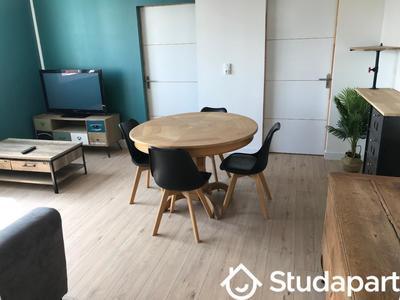 Chambre - 9 m² - 1 pièce