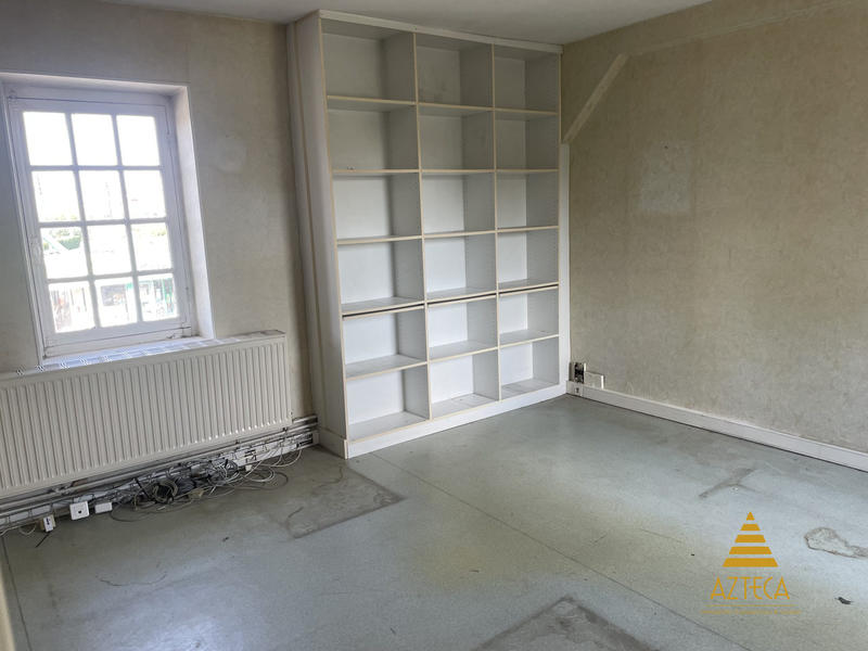 Local commercial - 140 m² - 6 pièces