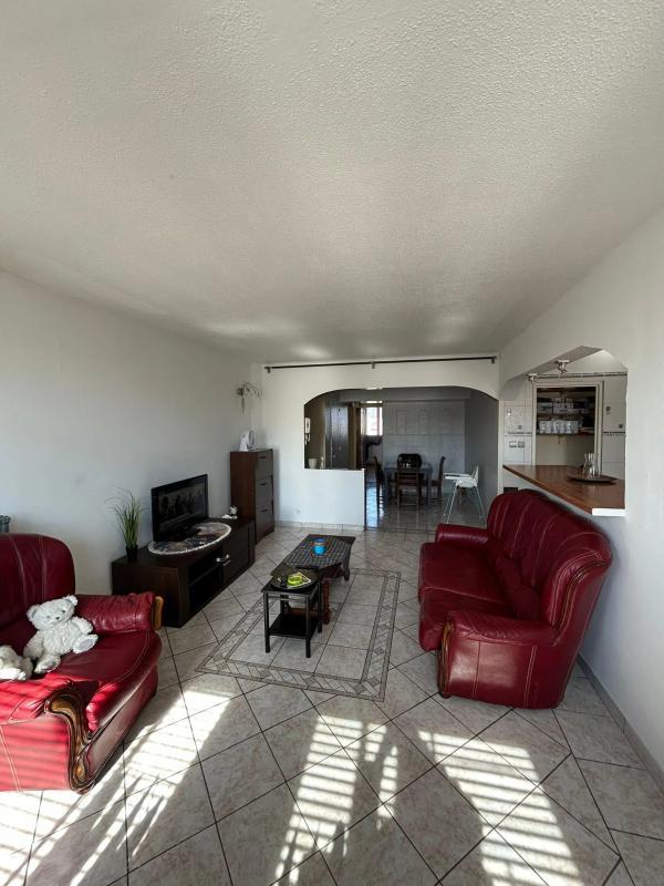 Appartement - 100 m² - 5 pièces