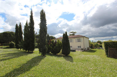 Maison - 143 m² - 8 pièces