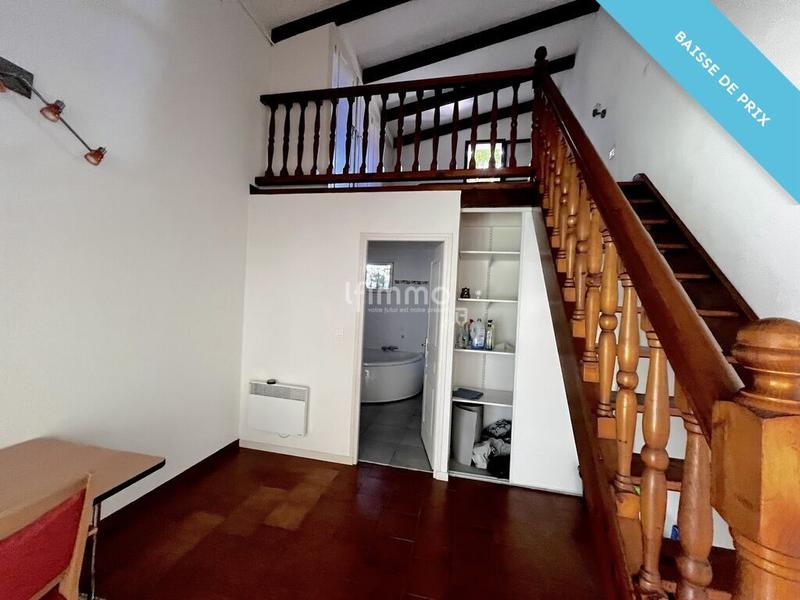 Maison - 220 m² - 5 pièces